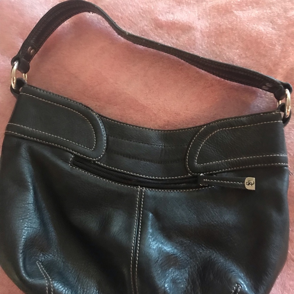 Gently used hobo bag. - Picture 2 of 5